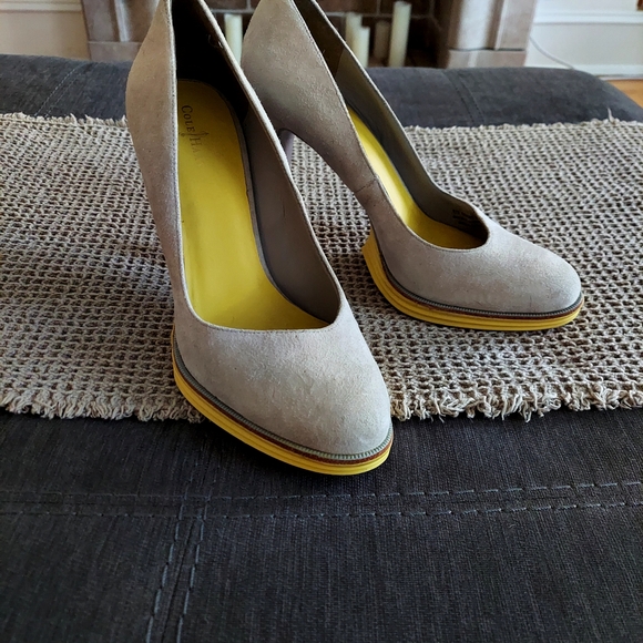 Elegant Gray High Heels - Picture 2 of 3